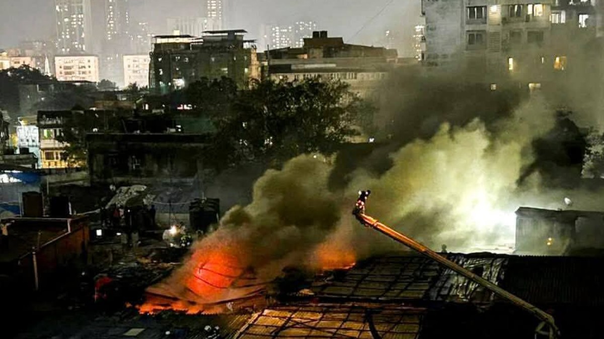 VIDEOS Incendio en club nocturno deja al menos 25 muertos, entre ellos varios turistas