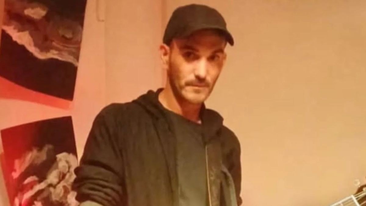 En pleno concierto: Músico se desploma y muere frente a sus fans 