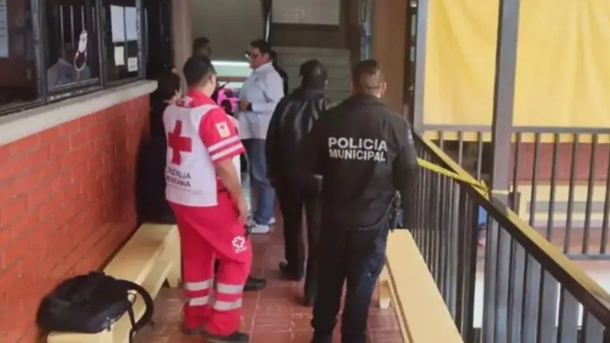 “Me siento mal” Maestra muere en su salón de clases; de pronto se desplomó frente a todos