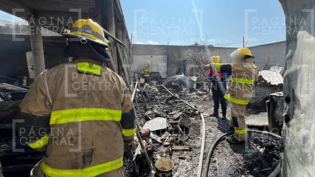 Vieron salir humo de una recicladora, todo se quemaba ¡y empleados están de vacaciones!