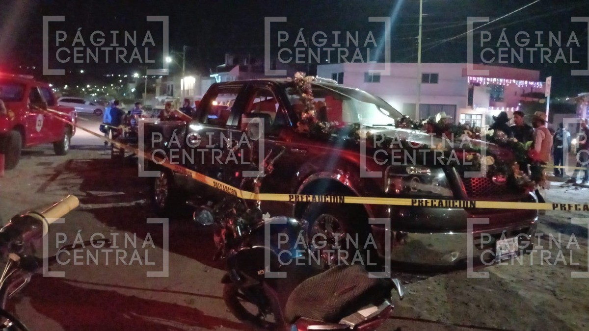 Explota camioneta con pirotecnia cuando se dirigía al templo de Las Joyas; hay 6 heridos