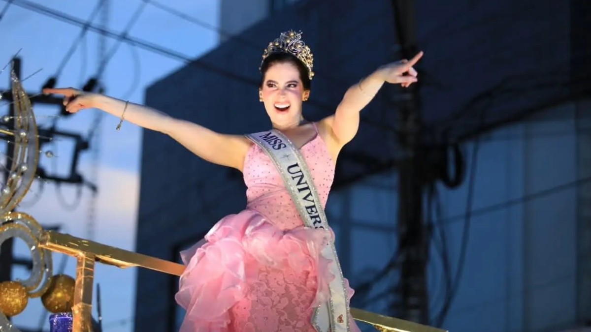 '¡Ahora se quiere robar el Grammy!' Enfrenta Fátima Bosch críticas en redes