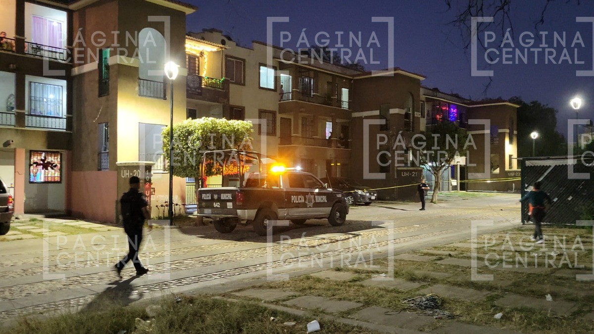 Empistolados suben a Torre 21 de esta colonia, entran a departamento y disparan a hombre