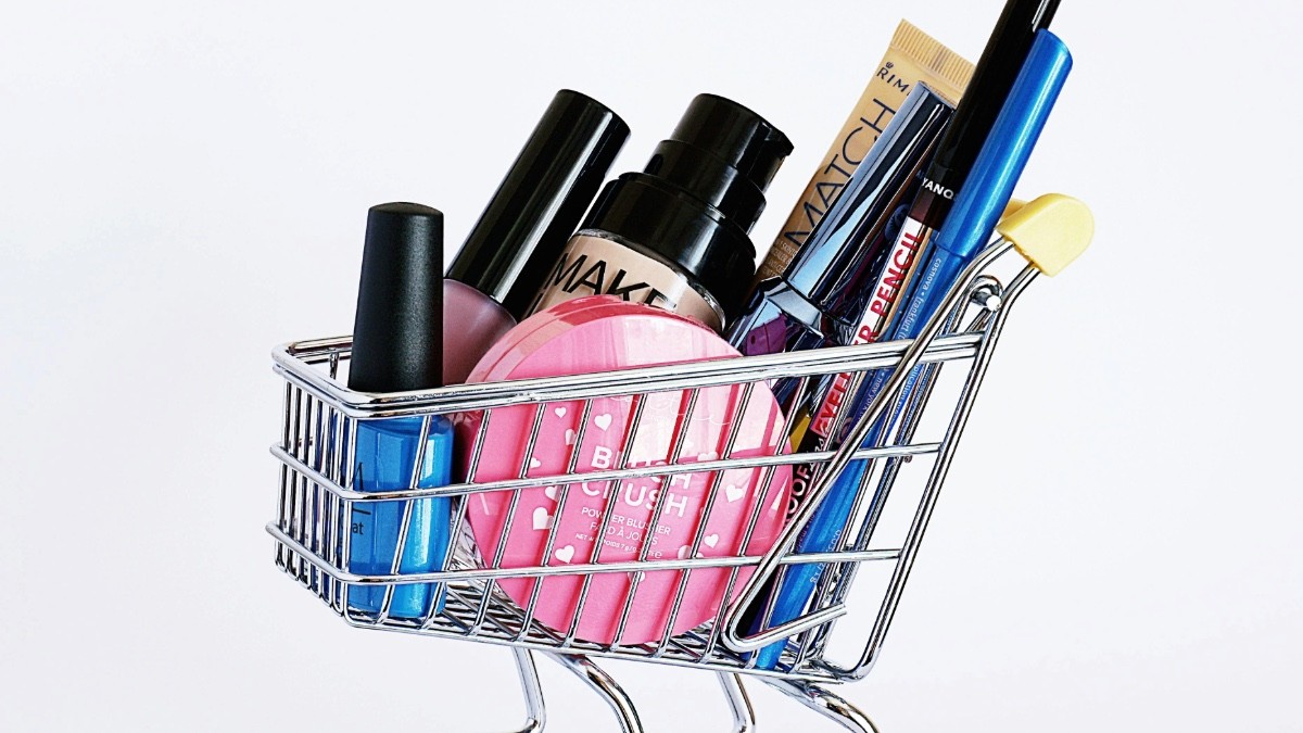 ¿Golpe al bolsillo? Desde maquillaje, juguetes y gasta ropa aumentarían 50% por aranceles