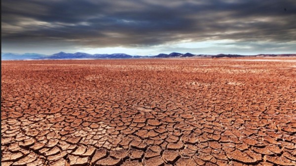 'Secan' al campo mexicano, e 'inundan' estados de EU, dejan sin agua a productores por tratado
