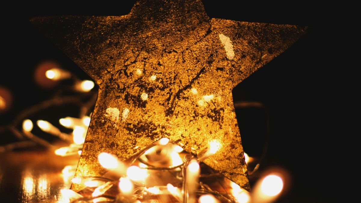 ¡Triste navidad! Muere pequeña mientras jugaba con sus regalos