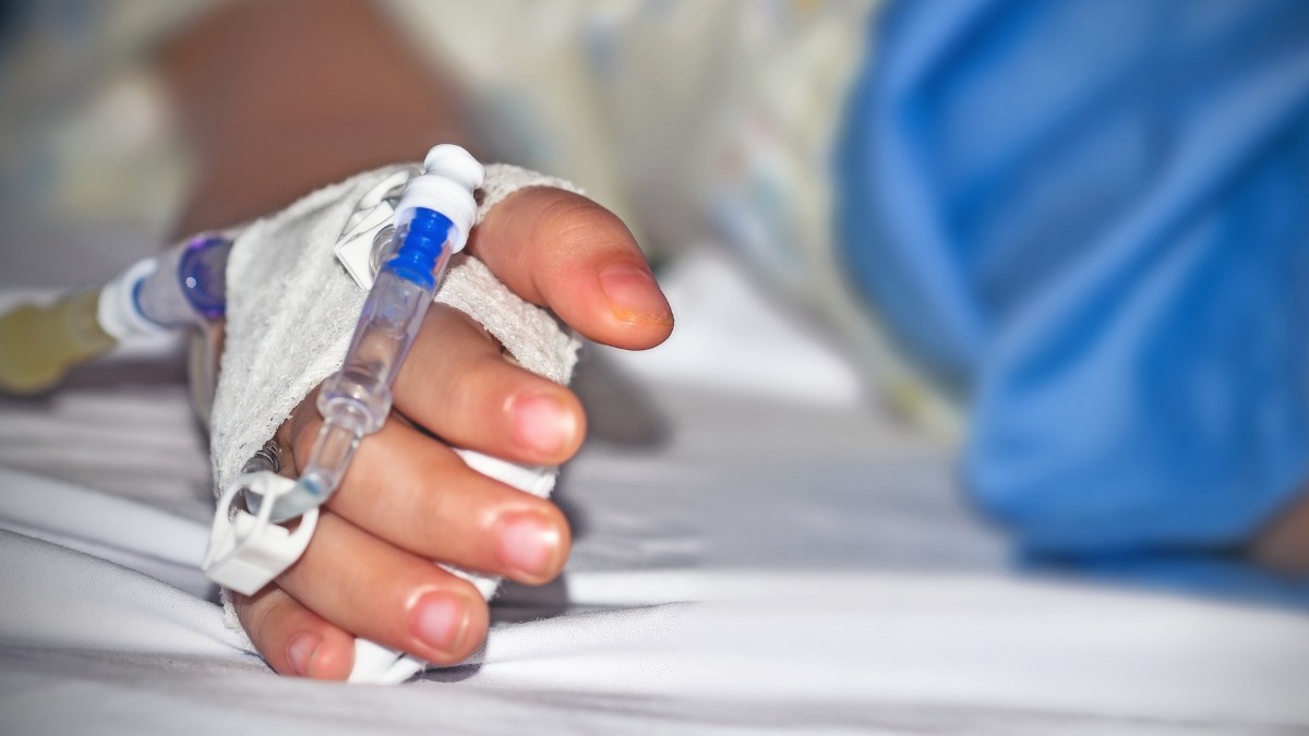 ¡Tragedia familiar! Niño cae en manteca hirviendo mientras familia cocinaba cena navideña