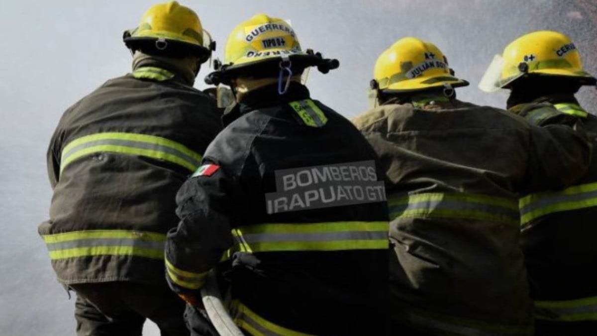 Estalla pirotecnia en tianguis de San Isidro; hay cuatro heridos y daños materiales