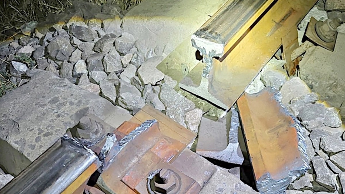 Intentan descarrilar tren en Guanajuato