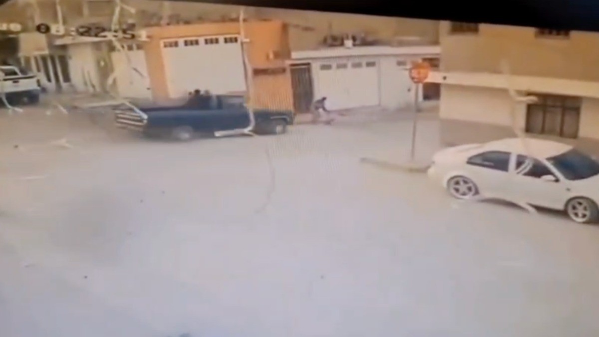 VIDEO Captan el trágico momento en que una mujer es arrollada en Lomas de Medina