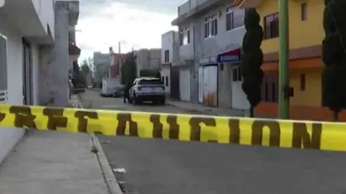 Su bebé estaba vivo a su lado: Localizan a mujer sin vida en su domicilio 