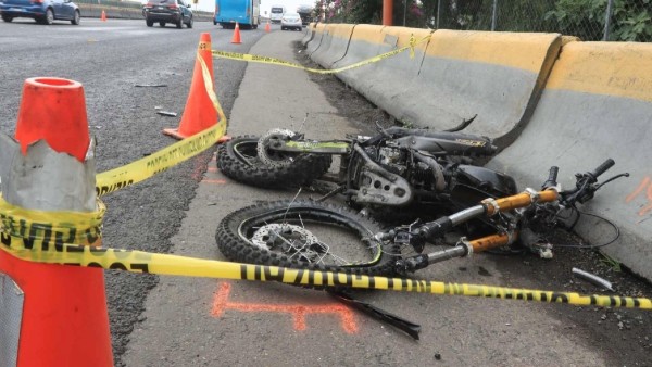 ¡Lamentable! Muere motociclista al ser atropellado y arrollado, responsable huyó