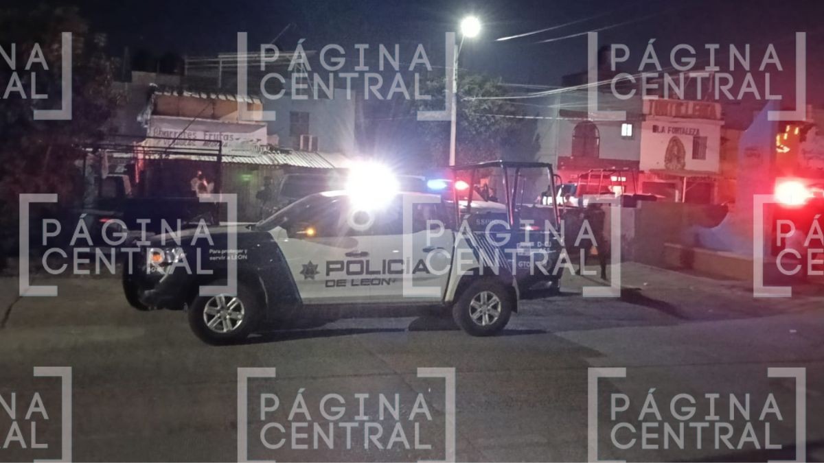 Sonaron 8 balazos: Sicarios balean a jóvenes que estaban reunidos en la calle 