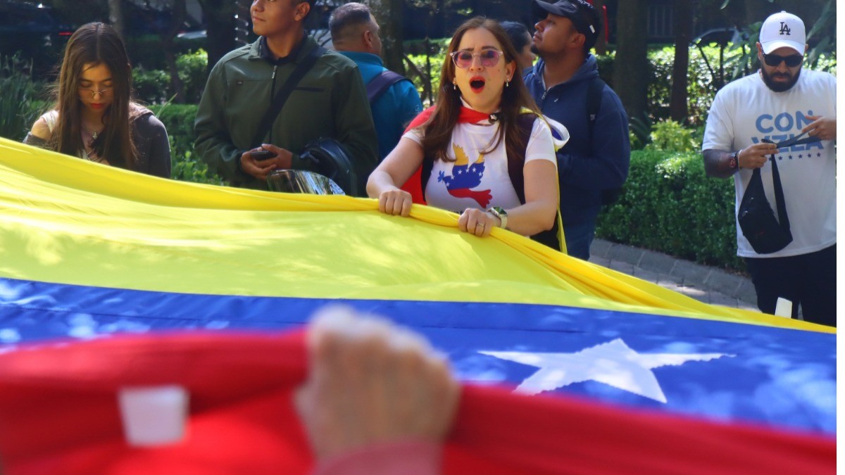 Congela Suiza durante cuatro años los bienes de Maduro