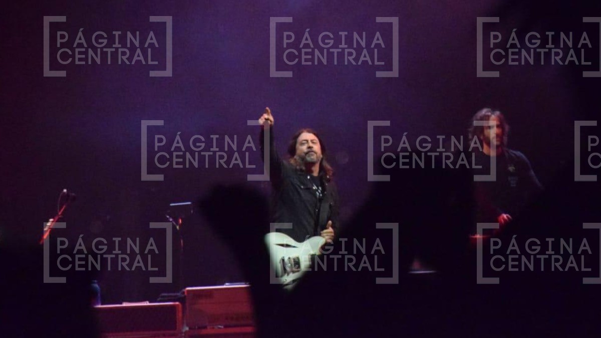 León se rinde ante el rugido de Foo Fighters en una noche de lluvia, rock y Mañanitas