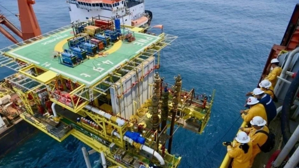 Desinflan petroleras entusiasmo de Trump 