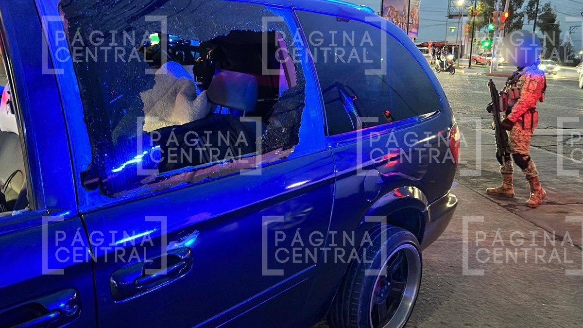 Esperaban cambio de semáforo en verde en Las Piletas y les disparan; hay un herido