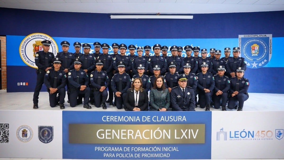 ¡Crece la fuerza! Suma León nuevos policías; alcaldesa hace llamado a la lealtad