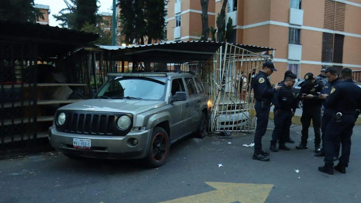 Iban por una entrega: Papá, mamá e hija son atacados a balazos 