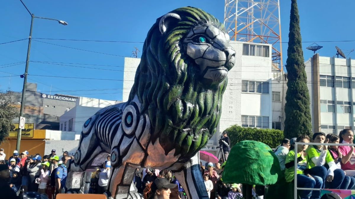 VIDEOS León celebra su historia con un desfile lleno de identidad, arte y visión de ciudad
