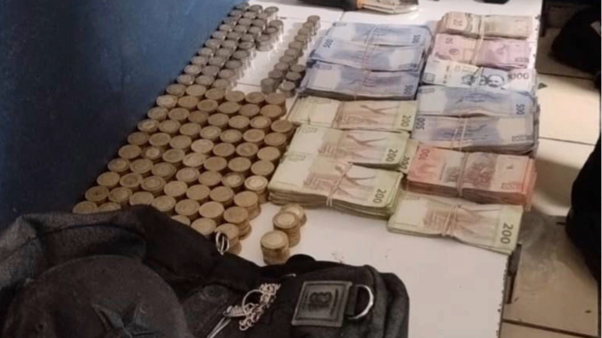 ¡Clásico policías contra ladrones! Detienen a dos tras persecución por robo con violencia en León