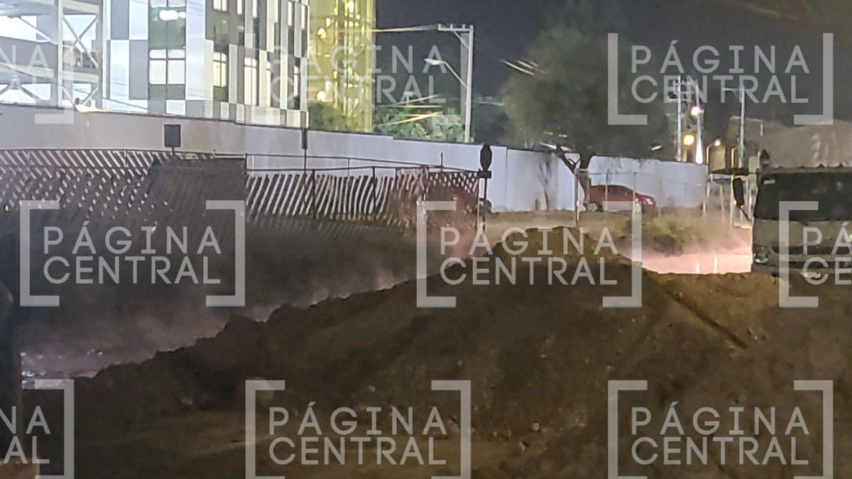 VIDEO Por oootra fuga: Se retrasa restablecimiento de agua en esta zona de León