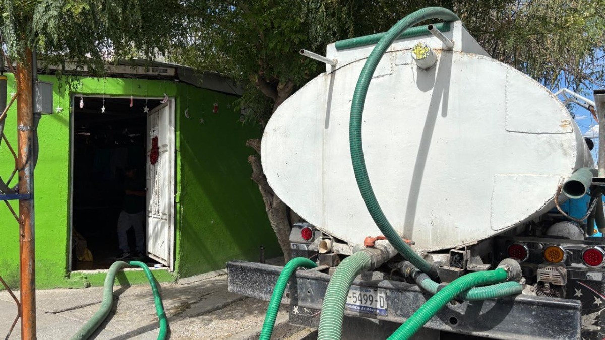 SAPAL; Restablecimiento de agua en zona oriente será “lento“; piperos hacen su agosto