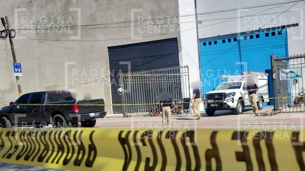 ¡Revientan anexo! Agentes hacen cateo en bodega donde almacenaban cosas robadas