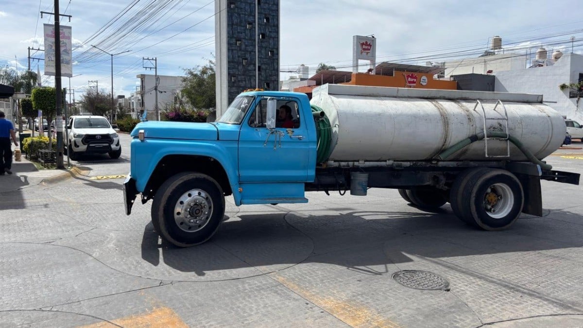 SAPAL enviará pipas gratuitas a estas escuelas, hospitales y asilos tras megacorte de agua