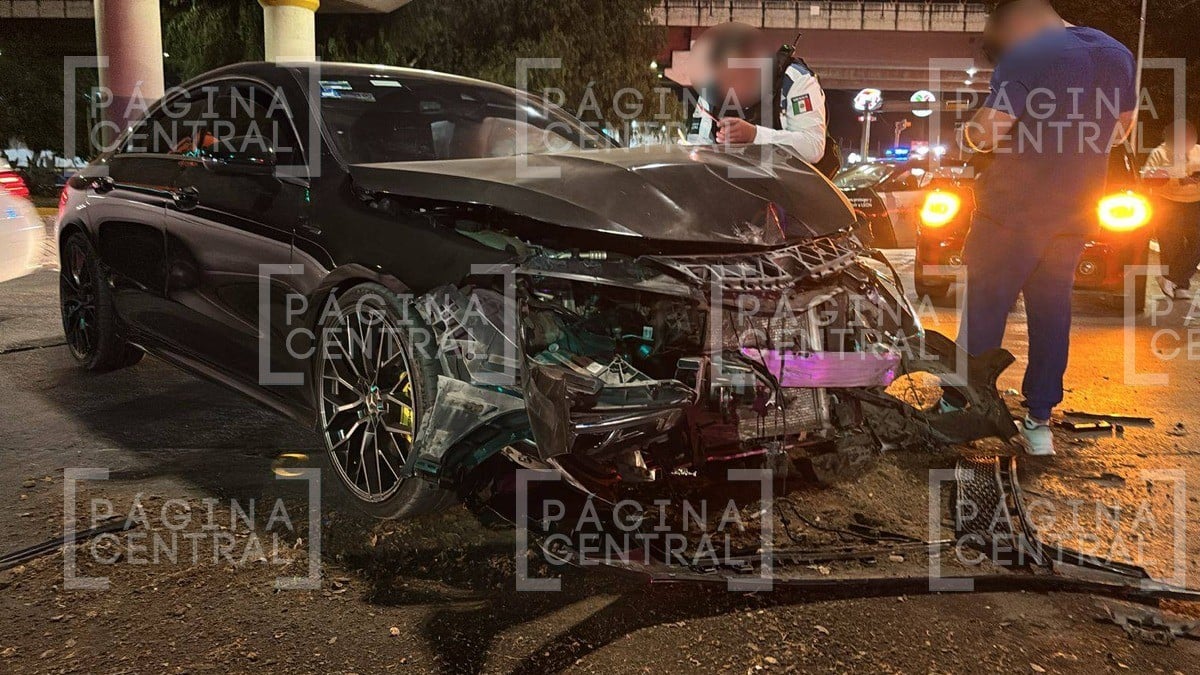 Ambulancia causa carambola en el Libramiento: Impacta a Mercedes y Mini Cooper