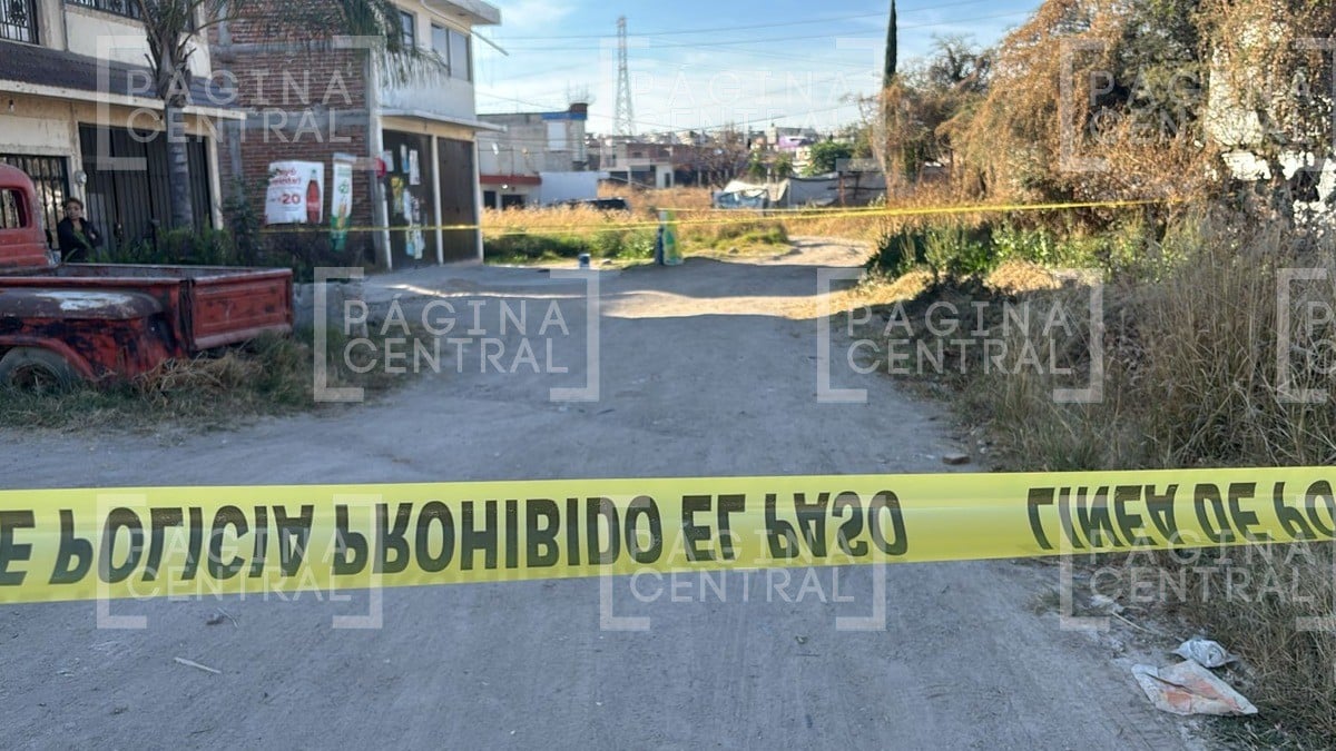 Motoclista balea a mujer cerca de El Yacimiento; se debate entre la vida y la muerte
