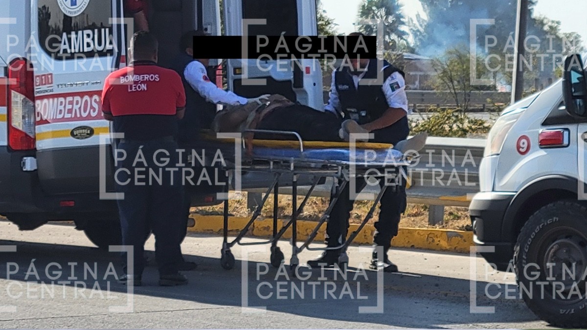 ¡Fuerte choque! Impactan dos motociclistas en aparatoso accidente en carretera a Duarte