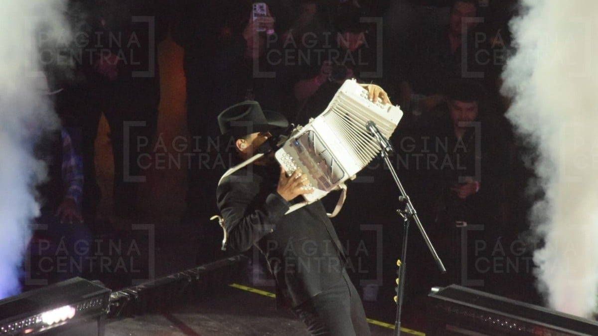 “Como quieras quiero”: Edén Muñoz vuelve a llenar el Palenque de León