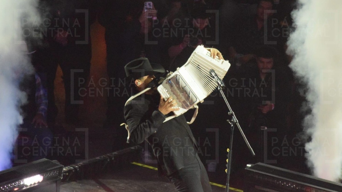 “Como quieras quiero”: Edén Muñoz vuelve a llenar el Palenque de León