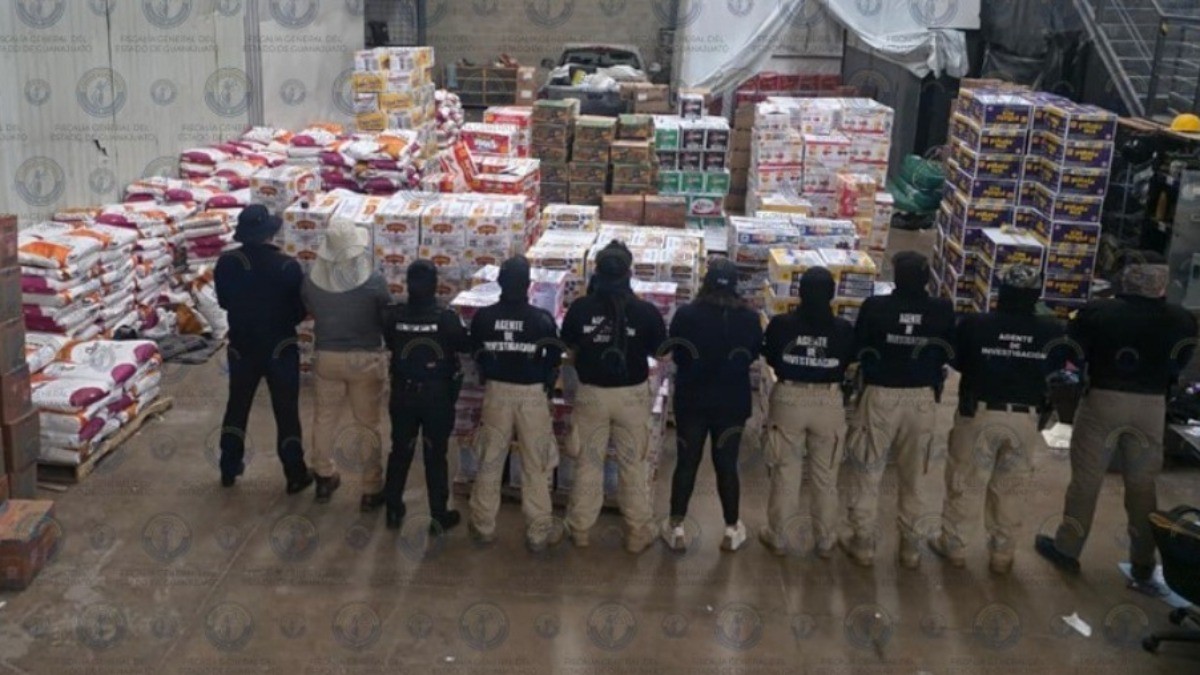 ¿Qué había? Aseguran cargamento millonario de mercancía robada en anexo de León