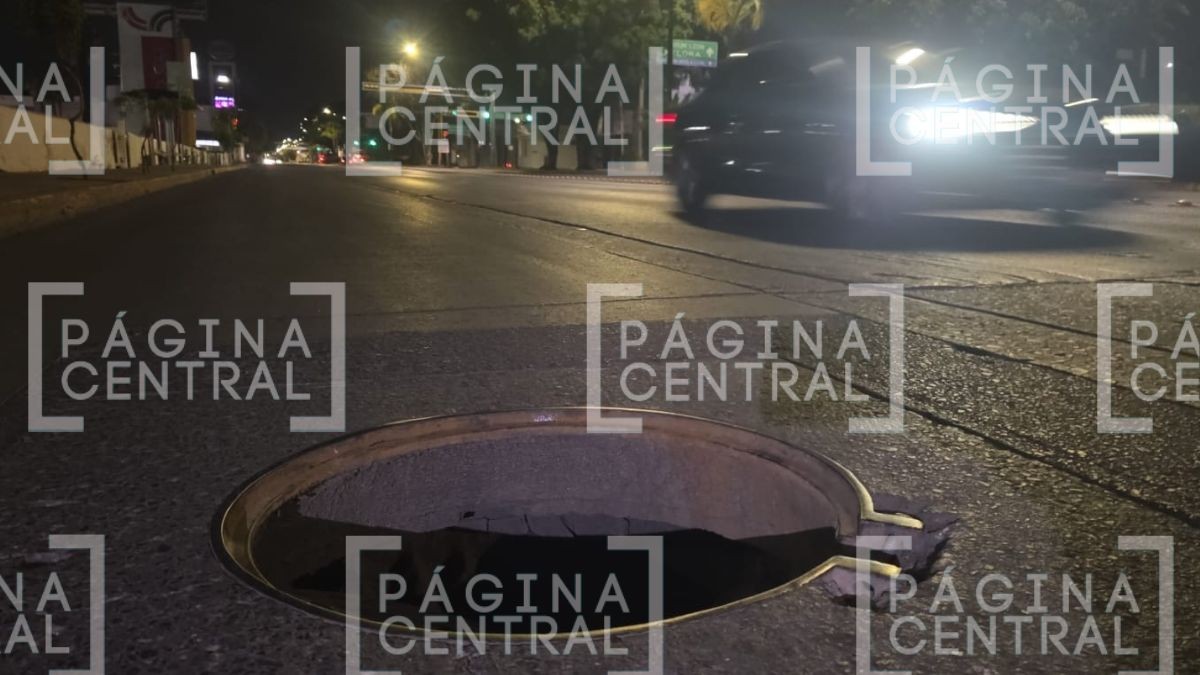 ¿Pasas seguido por este bulevar en León? ¡Cuidado! Coladera representa riesgo vial 