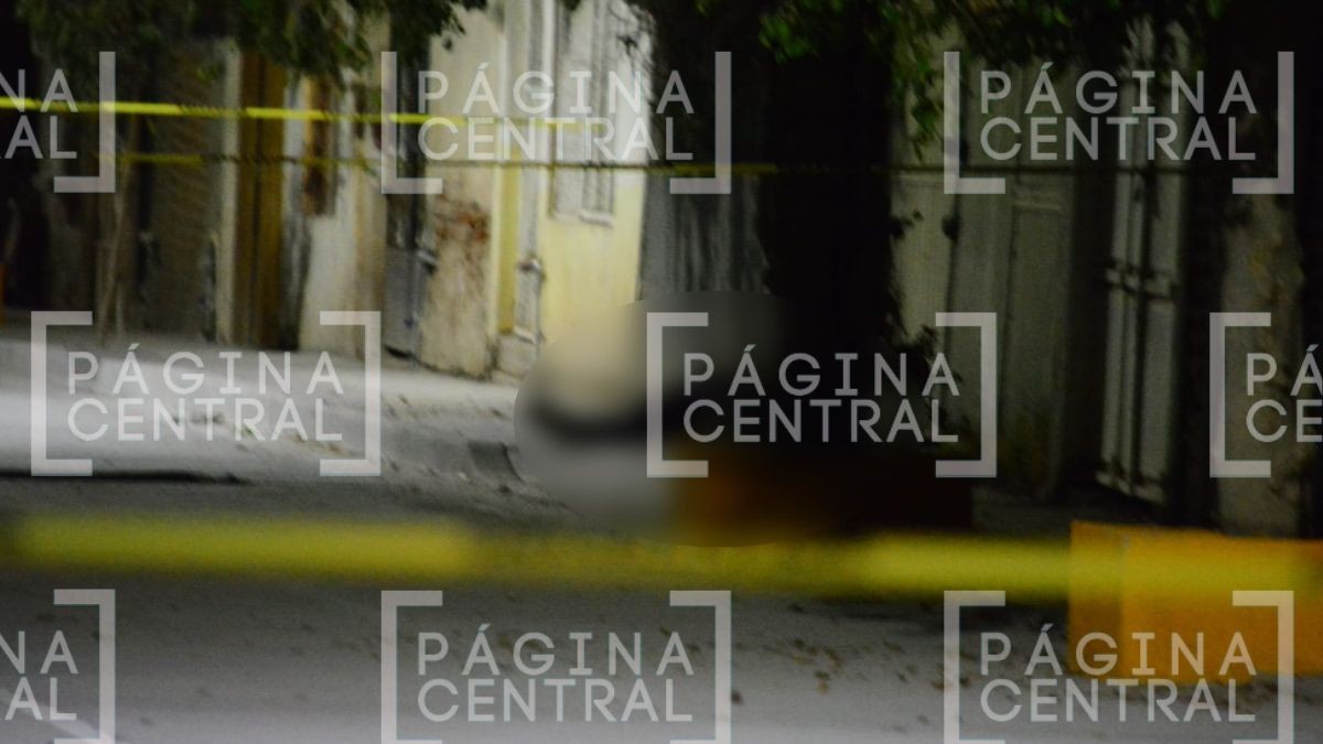 VIDEO Llevaba machete y arma de fuego: Policías de León abaten a hombre que los atacó