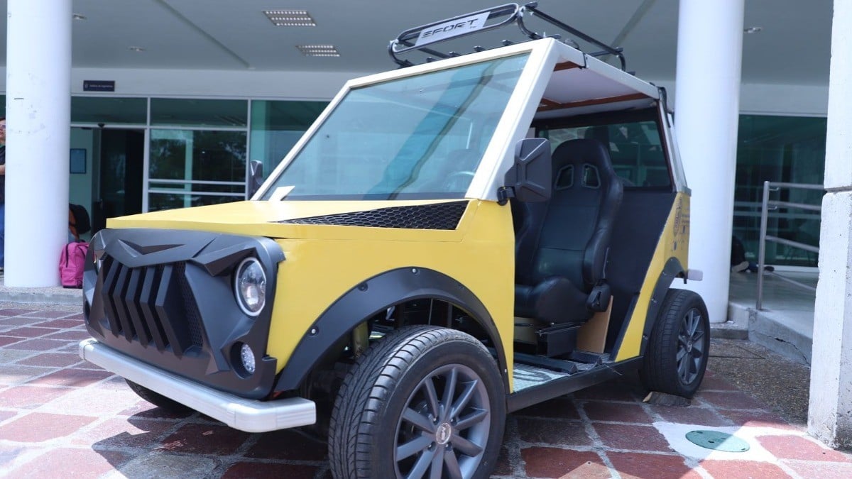 ¡Orgullo UG! Presentan auto eléctrico para personas con discapacidad diseñado con comodidad