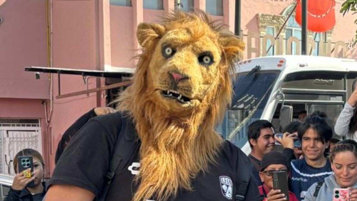 VIDEO ‘Fierama’, el therian que apareció al pie del Arco de la Calzada