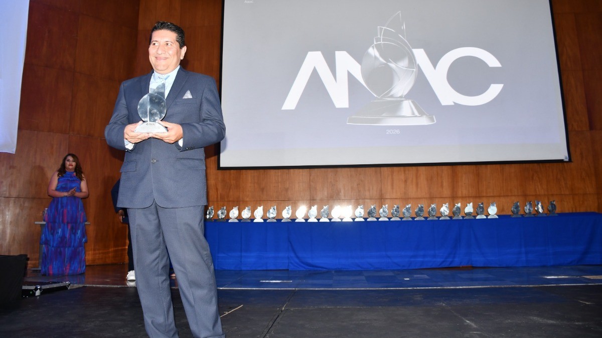 ¡León brilla en la CDMX! Premian al Hospital de Mascotas 450 como modelo de éxito nacional