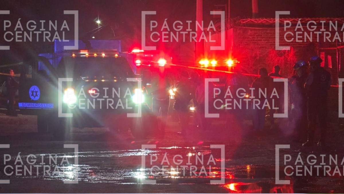 ¡Lanzan explosivo contra taller! Incendio estremece Ribera de la Presa Country