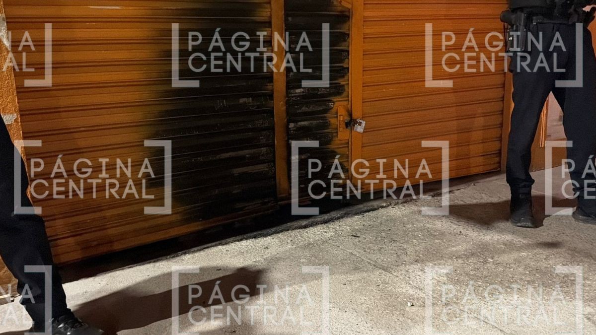 VIDEO Ataque a medianoche: Incendian tienda Bara, en León