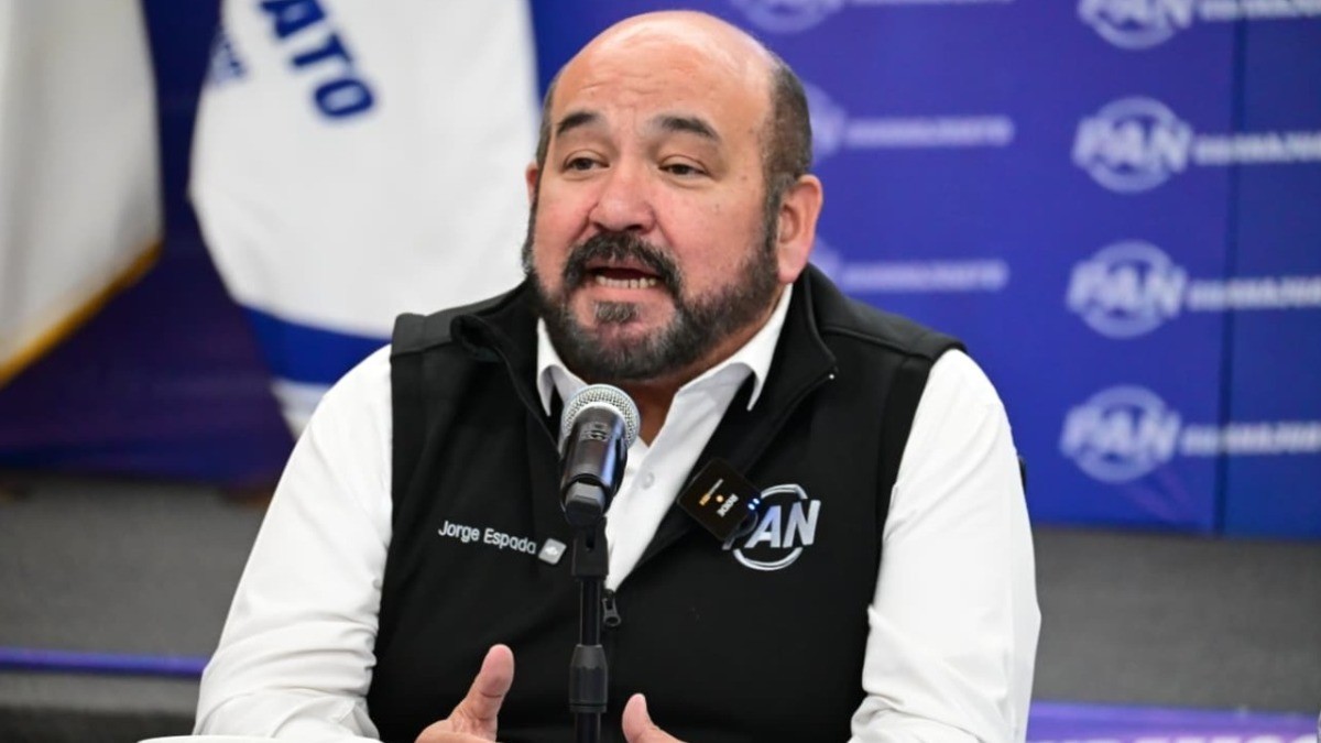 Por cada militante que abandona el grupo parlamentario, están llegando cientos: PAN