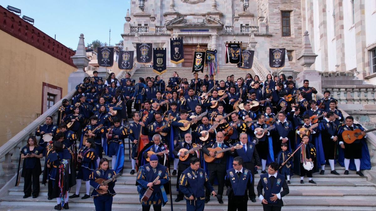 ¡Orgullo! Estudiantina de la UG es declarada Patrimonio Cultural Intangible del Estado