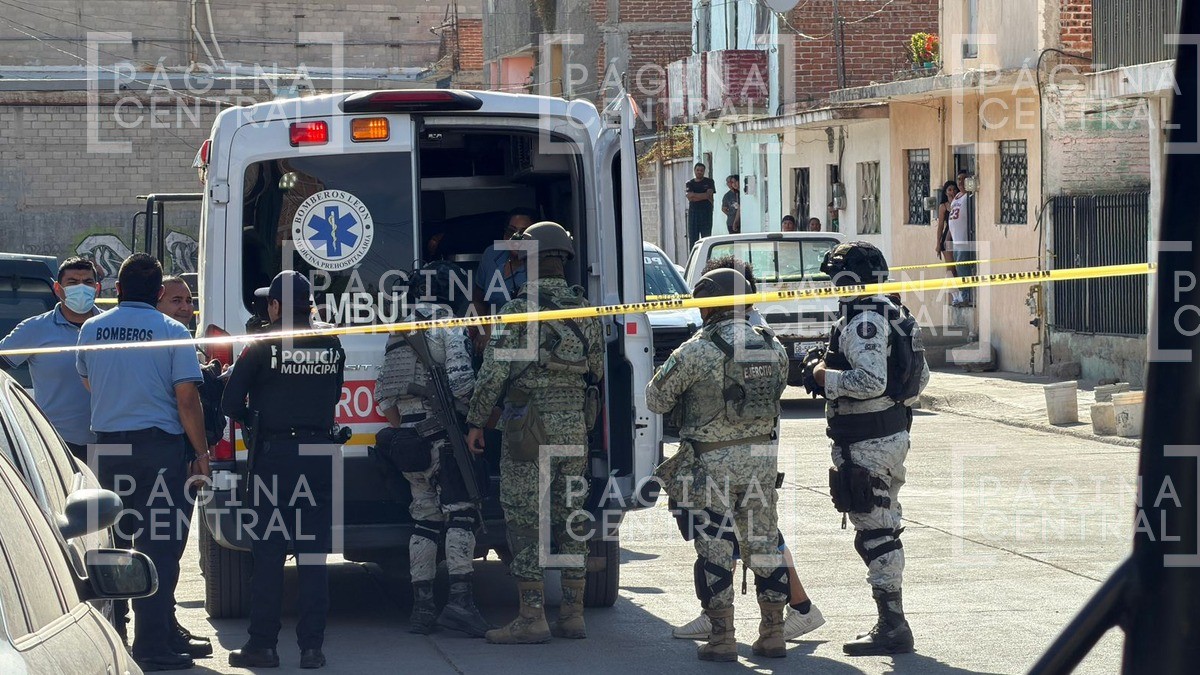 Atacan a balazos a dos hombres en La Piscina; solo reparaban una camioneta