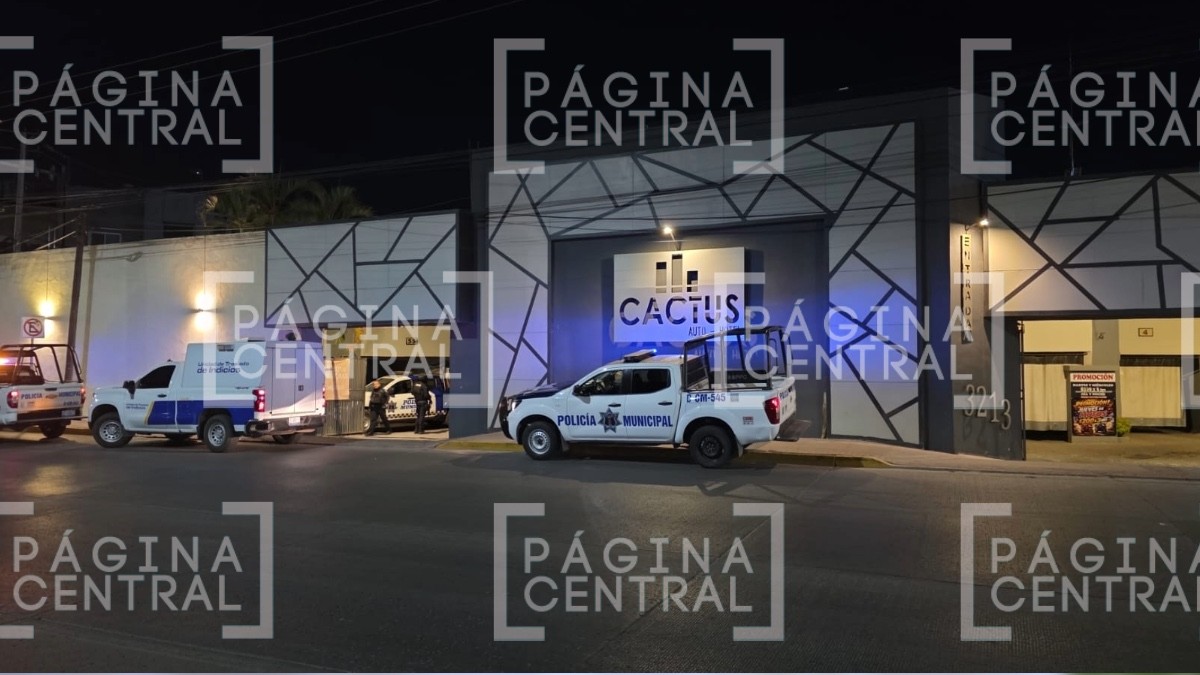 Muerto en Auto hotel de Bulevar Morelos en La Capilla