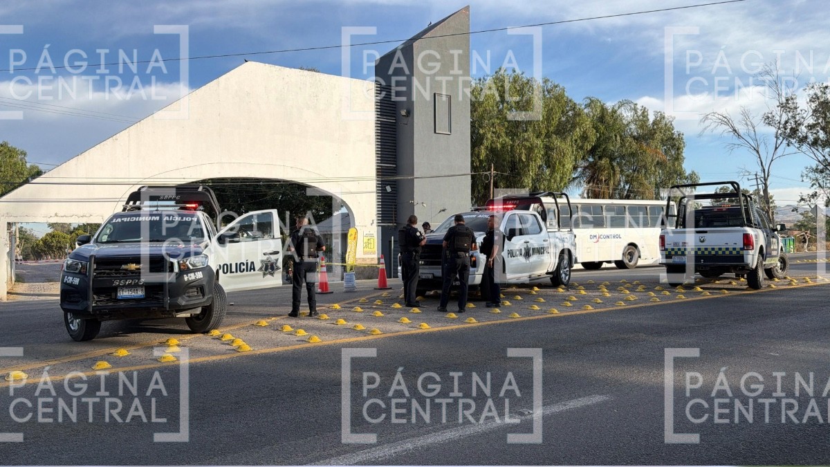Encuentran una mano en camellón frente a Lomas de Comanjilla
