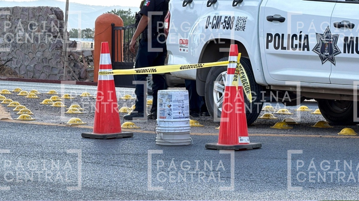 Hallan una mano humana en camellón de la carretera León-Comanjilla Hallan una mano humana en camellón de la carretera León-Comanjilla
