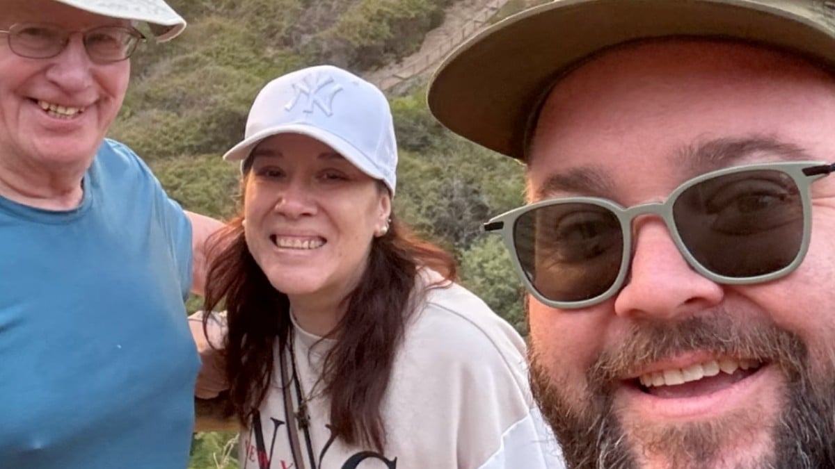 Influencer muere ahogado al intentar rescatar a joven arrastrada por el mar