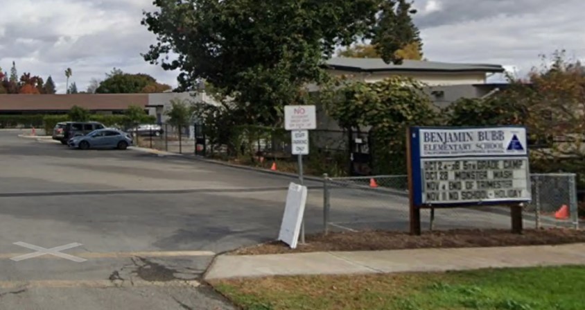 Niño apuñala a compañera en primaria de California